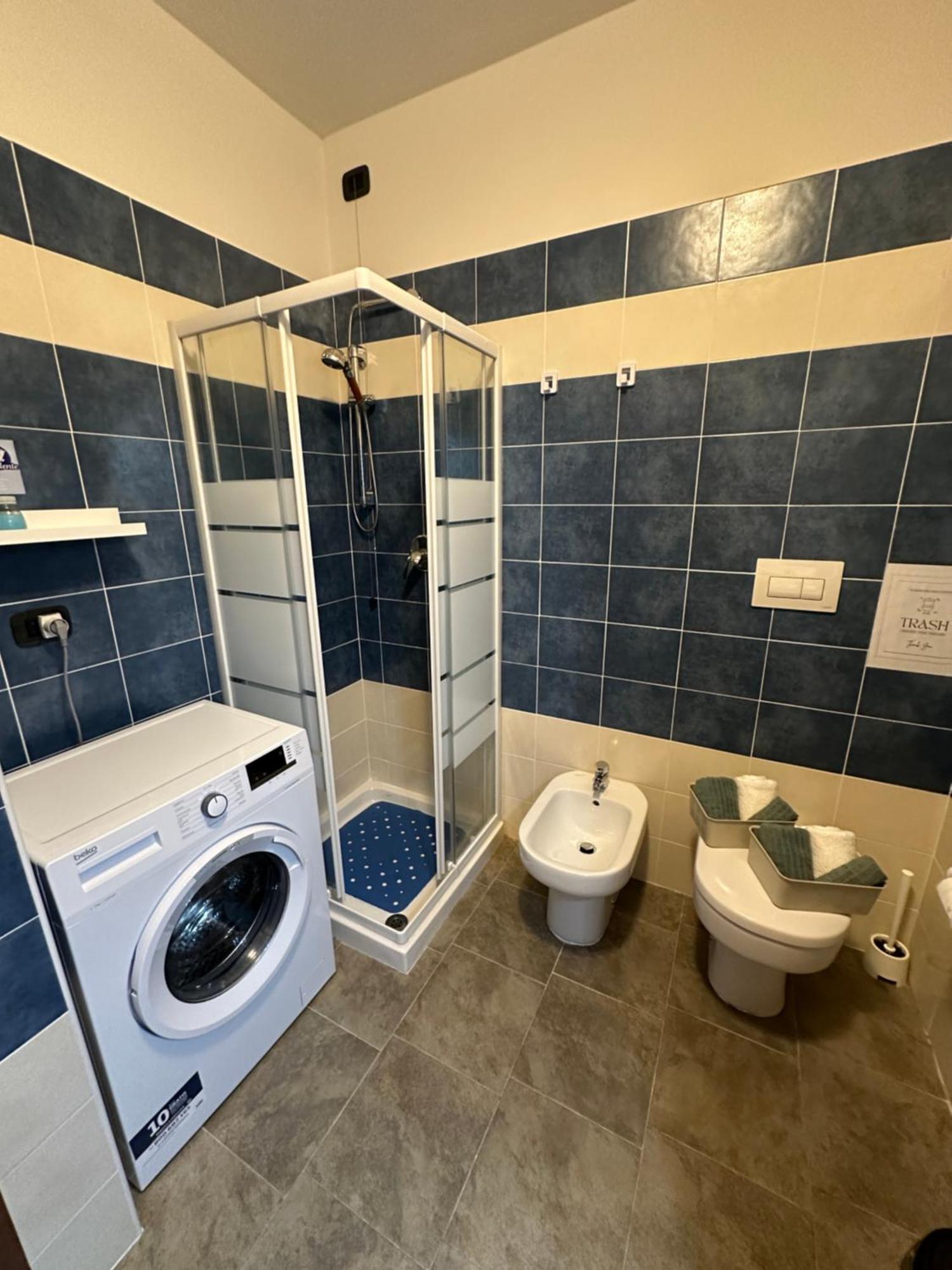Il Gabbiano Savona "Luxury House" - Wifi, Parking, Shopping Center Apartment Luaran gambar