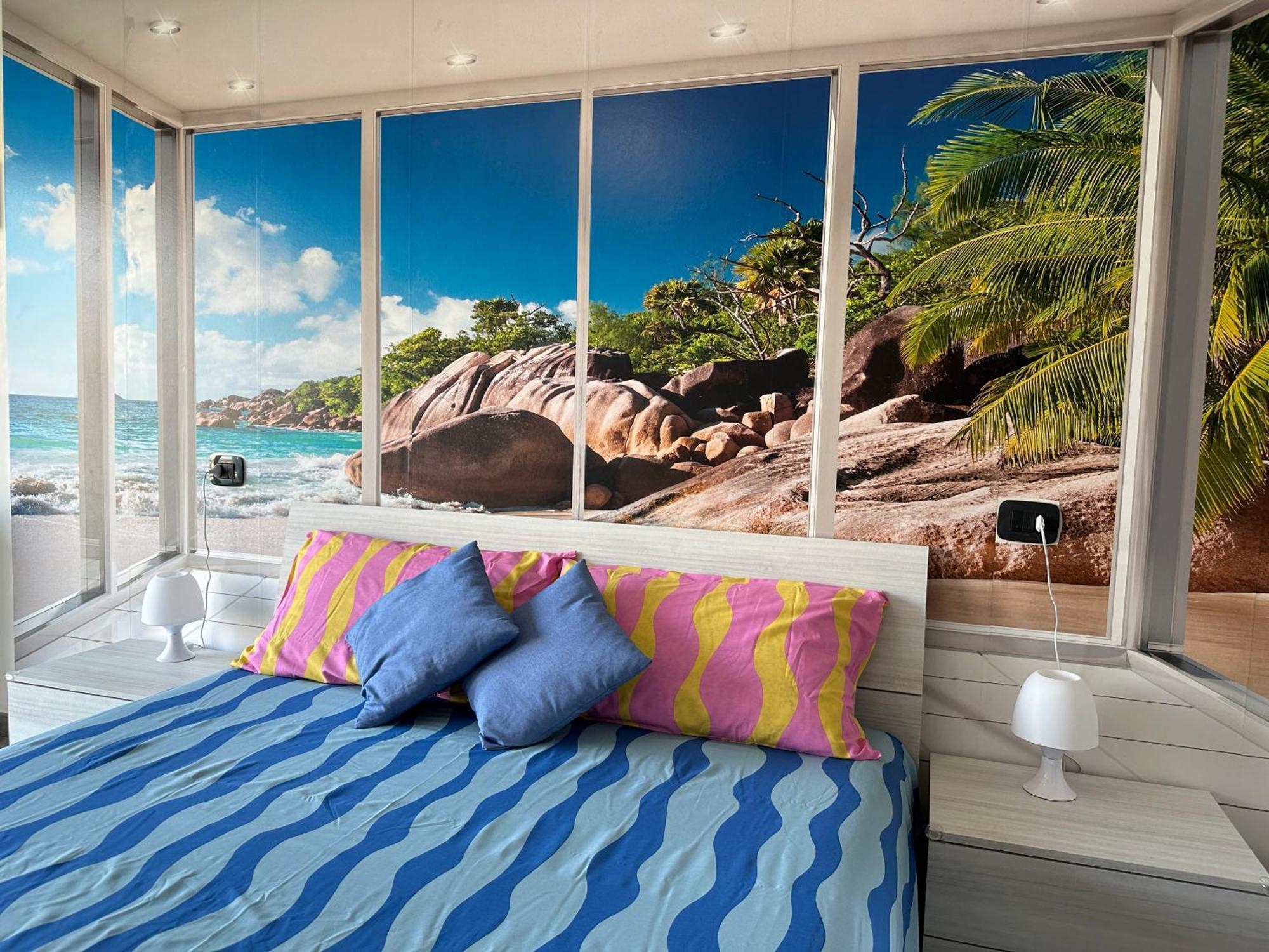 Il Gabbiano Savona "Luxury House" - Wifi, Parking, Shopping Center Apartment Luaran gambar